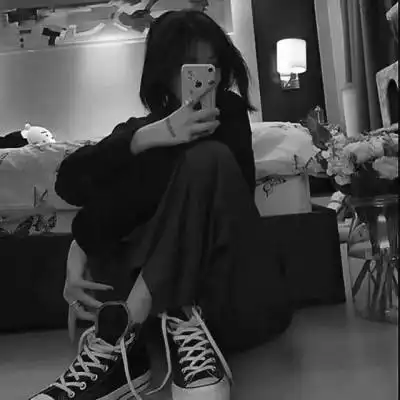 微丧系真人女头抖音伤感黑暗头像