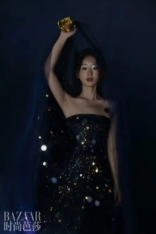 赵丽颖时尚芭莎闭年刊封面##赵丽颖暗夜缪斯芭莎大片##赵丽颖雪妓司