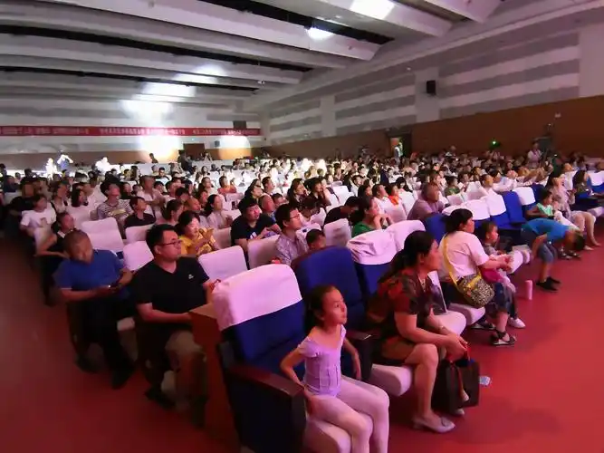 艾晨"六一节"演出花絮