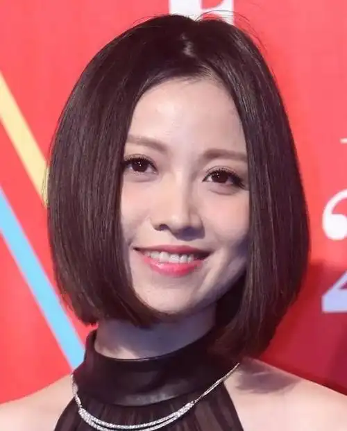 姚贝娜:26岁上春晚,33岁拒绝化疗病逝,成父母余生之痛