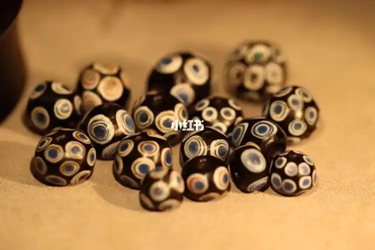 3500年战国蜻蜓眼琉璃珠