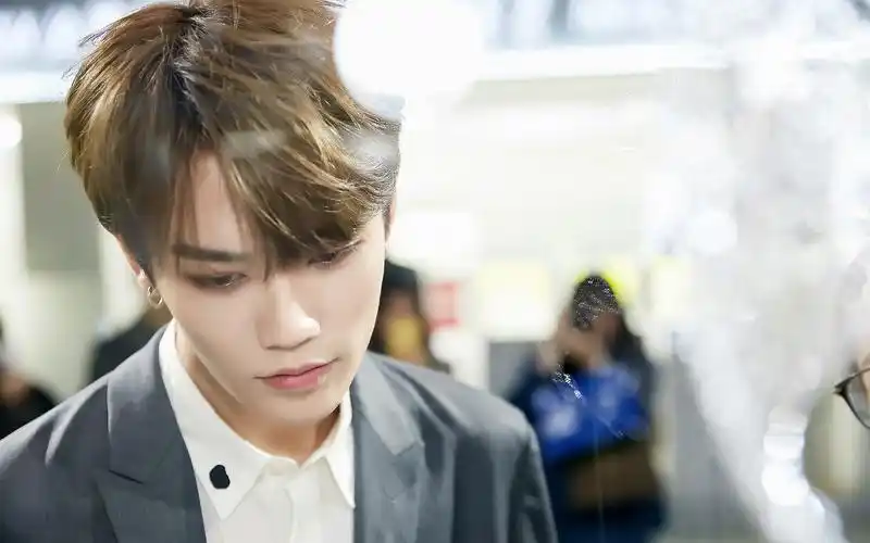 林彦俊潇洒帅气写真桌面壁纸