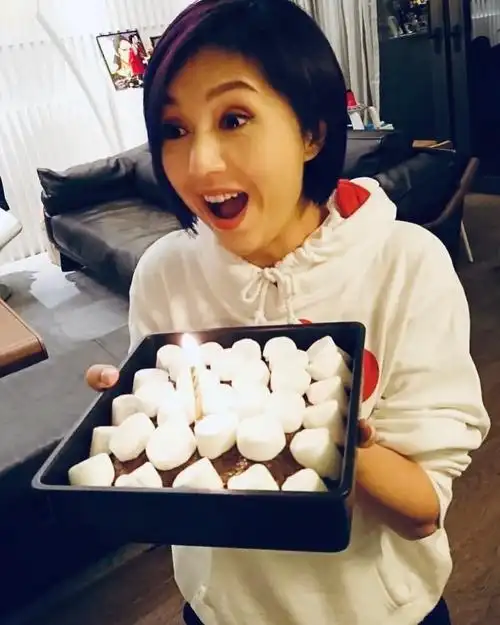 杨千嬅庆45岁生日收意外惊喜秒变表情包