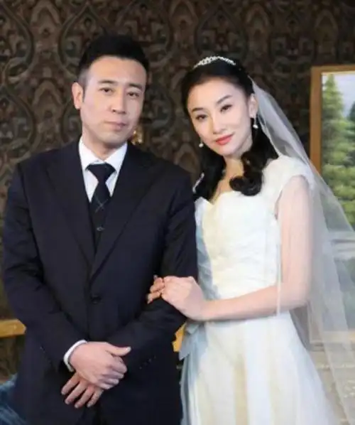 回顾演员于和伟:我这辈子正确的决定,就是娶了一个平凡的妻子