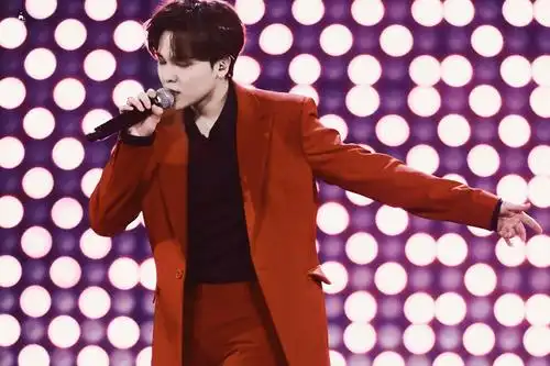 尤长靖近期舞台look合集今晚期待主唱大人开口跪系列的演唱舞台