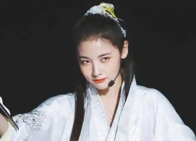 赵粤竟然是巴啦啦小魔仙女主角!