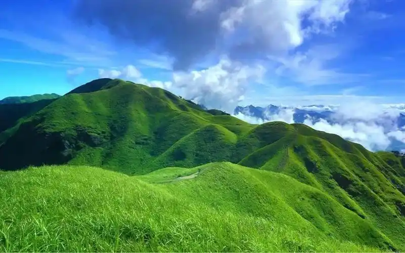 端午武功山61户外圣地轻装徒步穿越人间仙境行走在云端草甸穿梭于