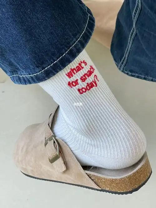 一出门就被人盯着脚看袜子太有品味了#每日穿搭  #袜子