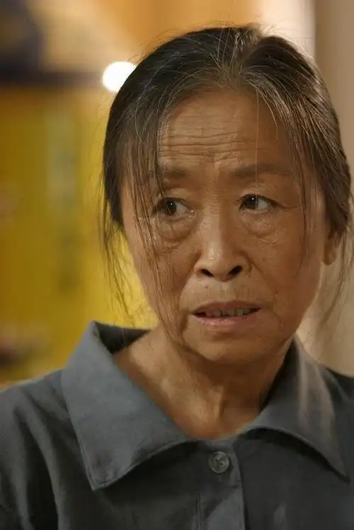 知名老戏骨张少华去世享年75岁被评为演艺界最好的老太太