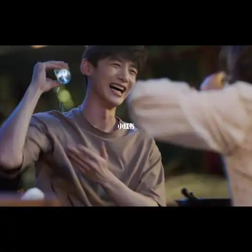 白敬亭八零九零cut拒绝喝酒还得看过三爽