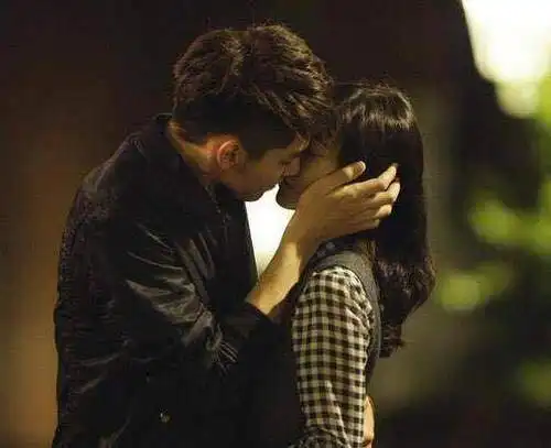 盘点胡歌吴亦凡吴磊的初吻 易烊千玺的初吻竟然要给她