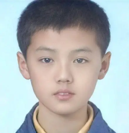 鹿晗出道前旧照到底是什么样的颜值被韩国星探相中