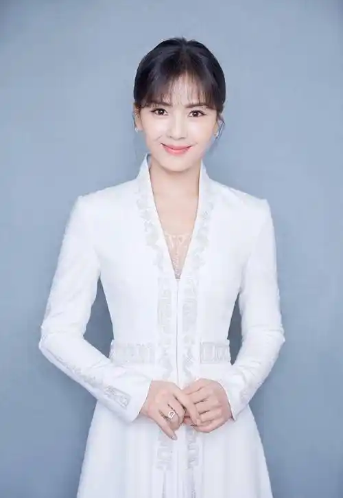 娱乐圈8位"70后"女星代表,实力时尚,谁最让你心动?