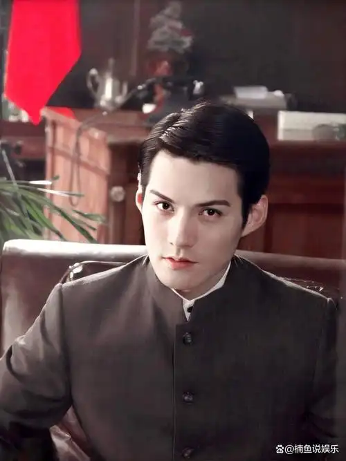 霍建华扮演的徐长卿,钟汉良扮演的顾惜朝以及严屹宽扮演的李建成,这些
