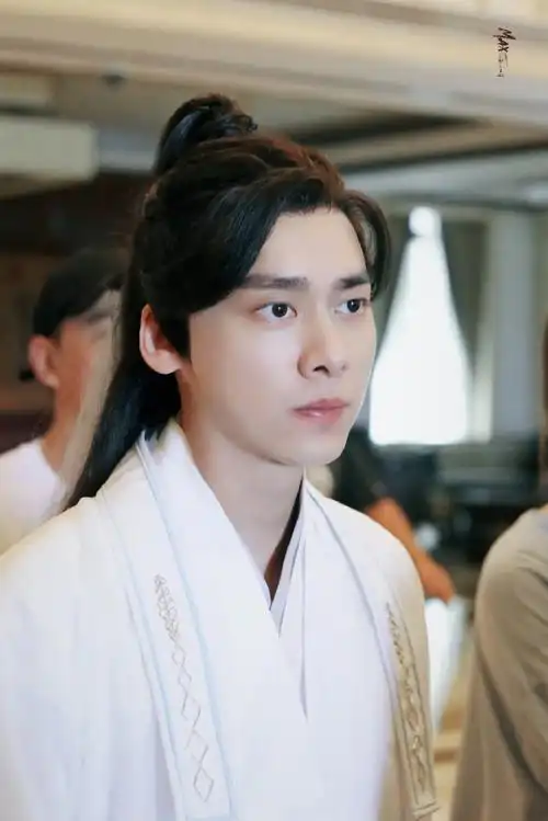 李易峰古装高马尾造型
