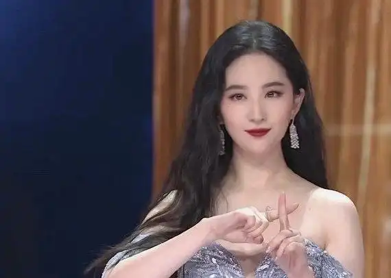 p图大赛帮明星p生图冲上热搜