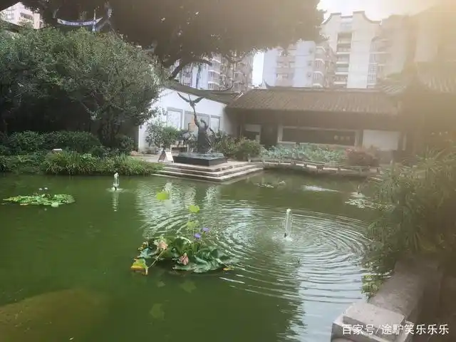 古代因为没有媒体没有高效的宣传机械,所以大将带高帽