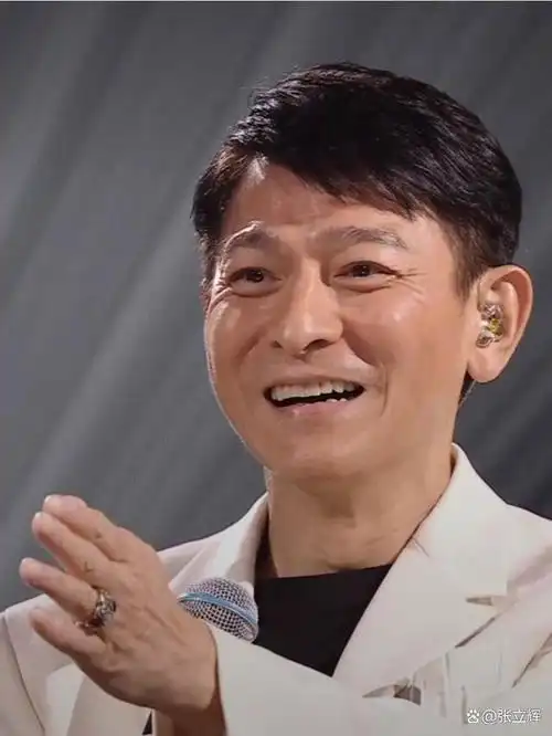 巨星风采全能艺人刘德华时光淬炼的华语乐坛常青树