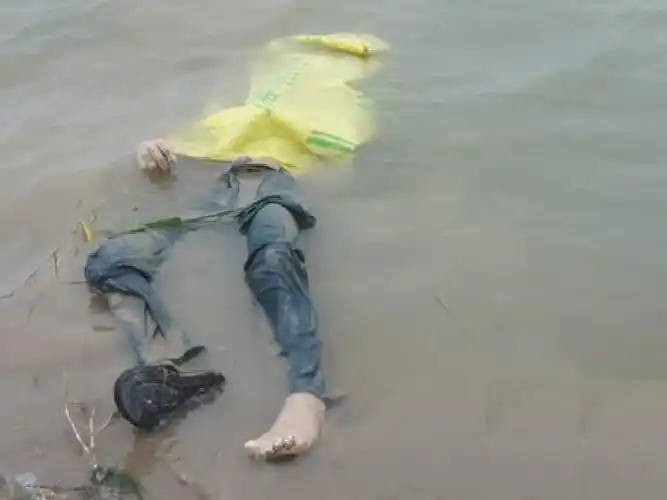 初中安全教育主题班会防溺水安全教育主题班会ppt课件含视频zip