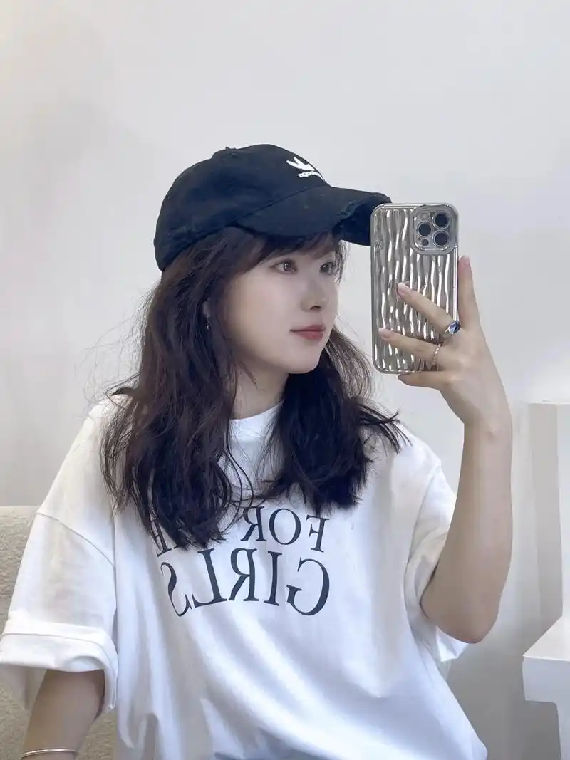 当小个子女生穿上男友风大t恤07.甜美中带点酷 随性中带点慵 - 抖音
