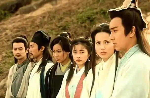 乔峰男性魅力不够?为何在天龙八部中,女子大多喜欢慕容复和段誉