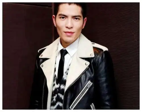 陈飞宇萧敬腾伍佰有同款至尊宝相,福建男明星原来都长这样