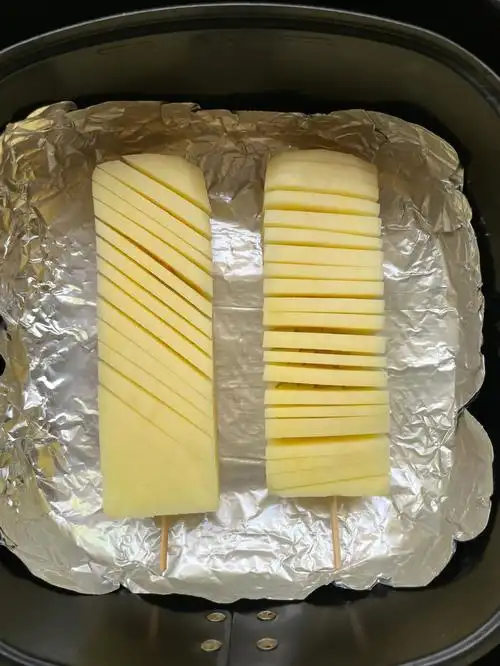 自己也能做出又香又脆的薯塔,重点是不需要用大量油!