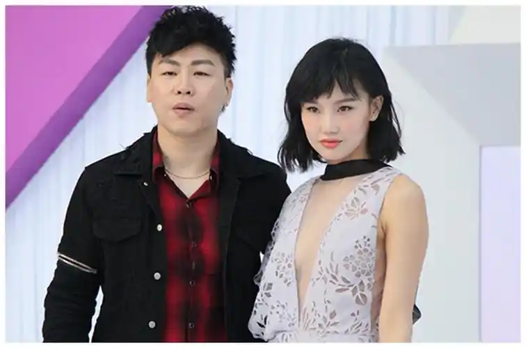 优秀歌手黄龄,被问到歌红人不红的状态,她的回答太圈粉了