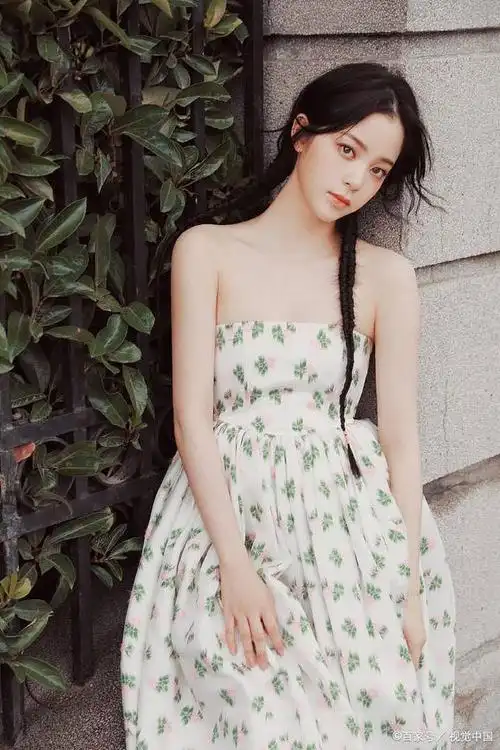 23岁欧阳娜娜,成熟饱满!尽显性感气质!