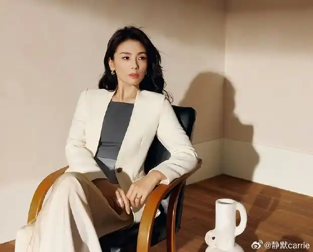 刘涛超话#yiner音儿品牌代言人刘涛#yiner 2024春季形象大片丨花与器