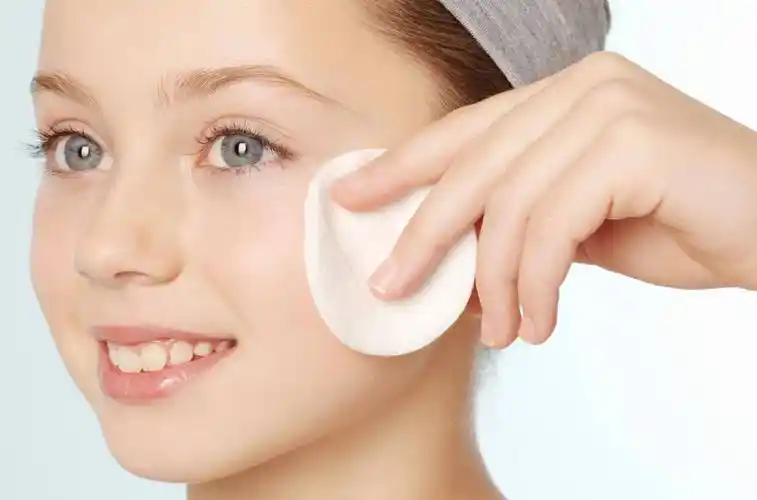 9499每次用完都感觉肌肤喝饱了水,超级补水保湿,而且紧致效果杠杠