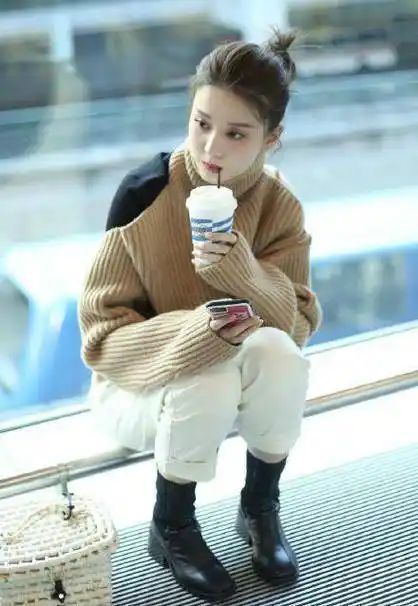 乔欣晒照再次暴露身家!