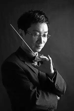 韩国著名交响乐团釜山交响乐团将在中国指挥家李心草(微博)(见图)的