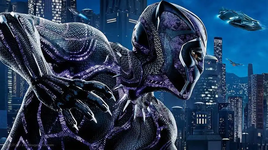 《黑豹》最富英雄酷炫炸车不惧宫斗,抗击以暴制暴