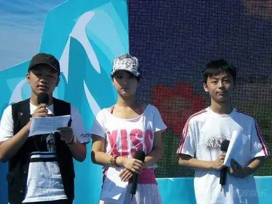 三位童星参加环保活动高凡杨紫尤浩然读倡议书