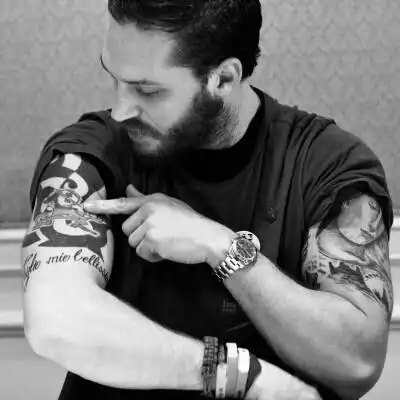 汤姆哈迪毒液汤老师