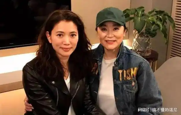 被低估34年的袁咏仪终于熬出头了