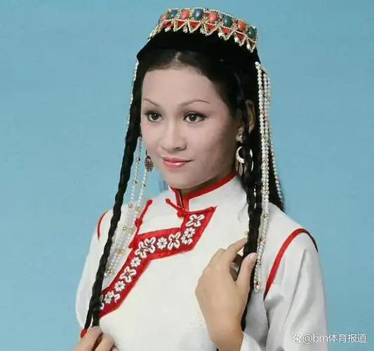 周润发:为陈玉莲自杀,与陈荟莲厮守37年,前妻与孩子成终身遗憾