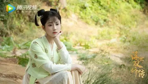 李艺彤浮世双娇传