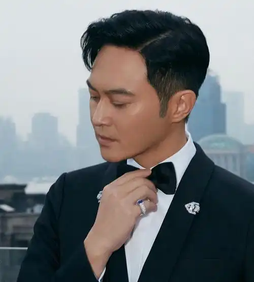 张智霖1015卡地亚cartier活动高清出图7p配饰卡地亚西装valentino他好