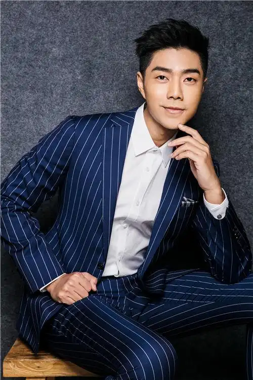 袁成杰写真大片睿智儒雅显绅士品格