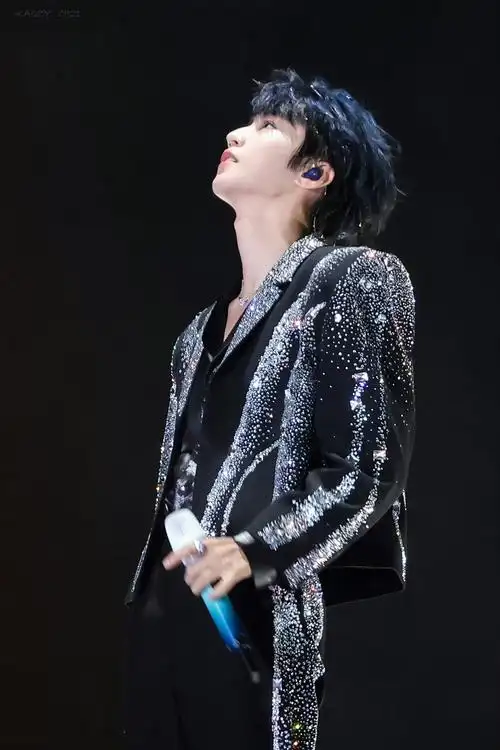 王俊凯站姐好牛