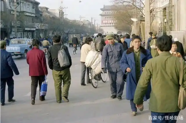 老照片:上世纪八十年代初的中国百姓