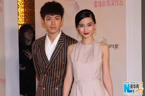 《在一起》首映 柯震东亲昵喂baby享美食