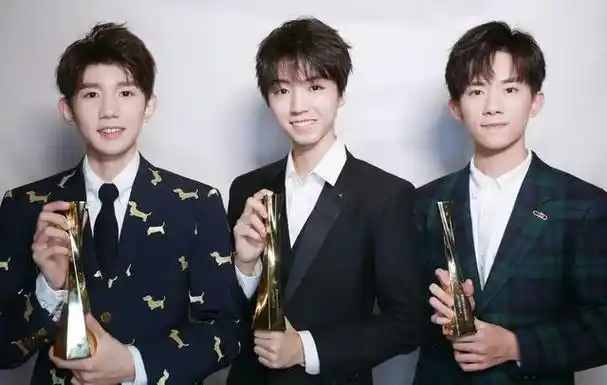 被"双j"接连邀请,24岁的王俊凯,证明了自己的"江湖地位"