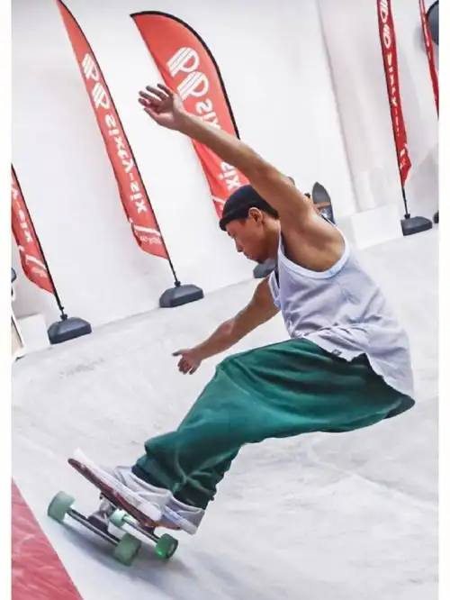 活动以完美大海为主题.166肌肉男和066帅哥美女,高分打卡项目.