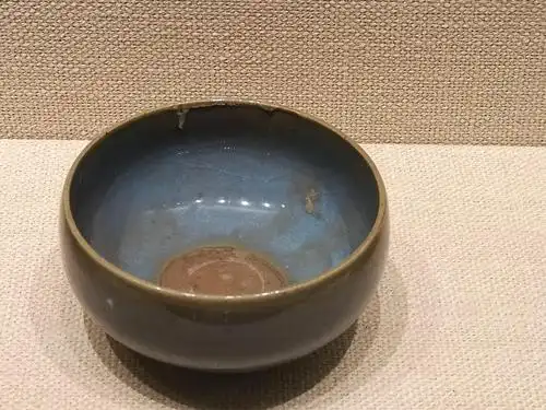 开封博物馆藏的宋代钧瓷钧瓷是宋代五大名瓷之一