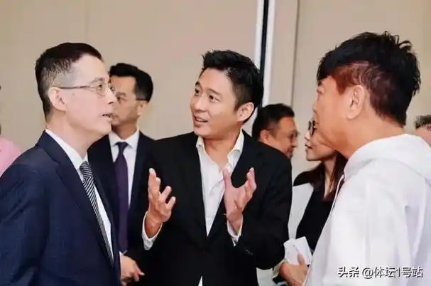 41岁霍启山和女神甜蜜照曝光,美绝了!25岁张雨霏成意难平