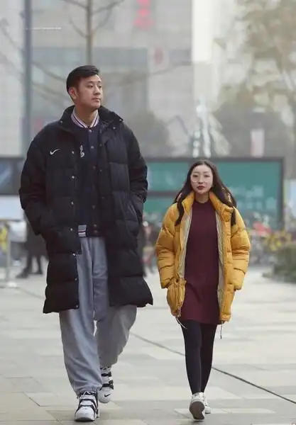 找对象还是比较喜欢对方比自己高一个半个头左右是最理想的身高搭配