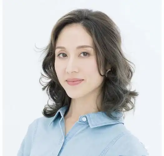 50多岁剪什么发型好看,适合五十多岁的女人的发型